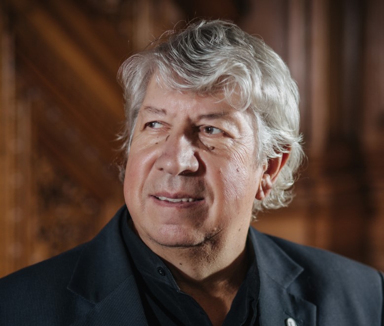 Олег Романов