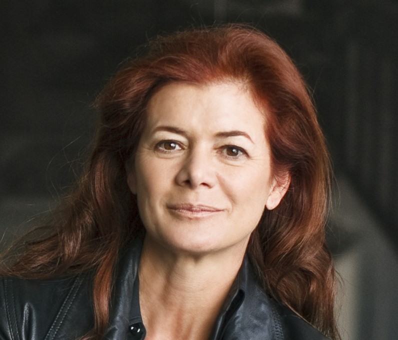 Елена Очоа Фостер