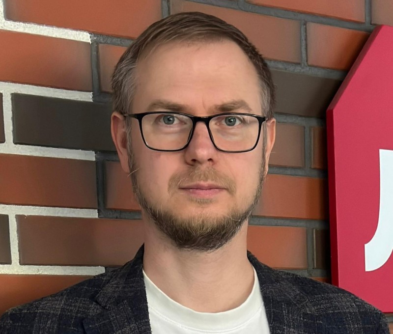 Илья Иванов