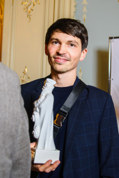 889_2022-11-15_19-38-18_vladbatin_89111190790
